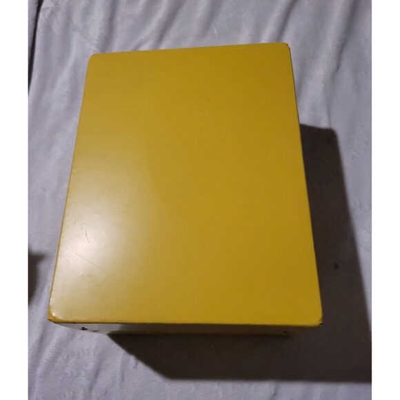 1980s Tara Toy Corp Fashion Doll Trunk Yellow Barbie Jem Sindy Holds 3 Dolls - Picture 7 of 11